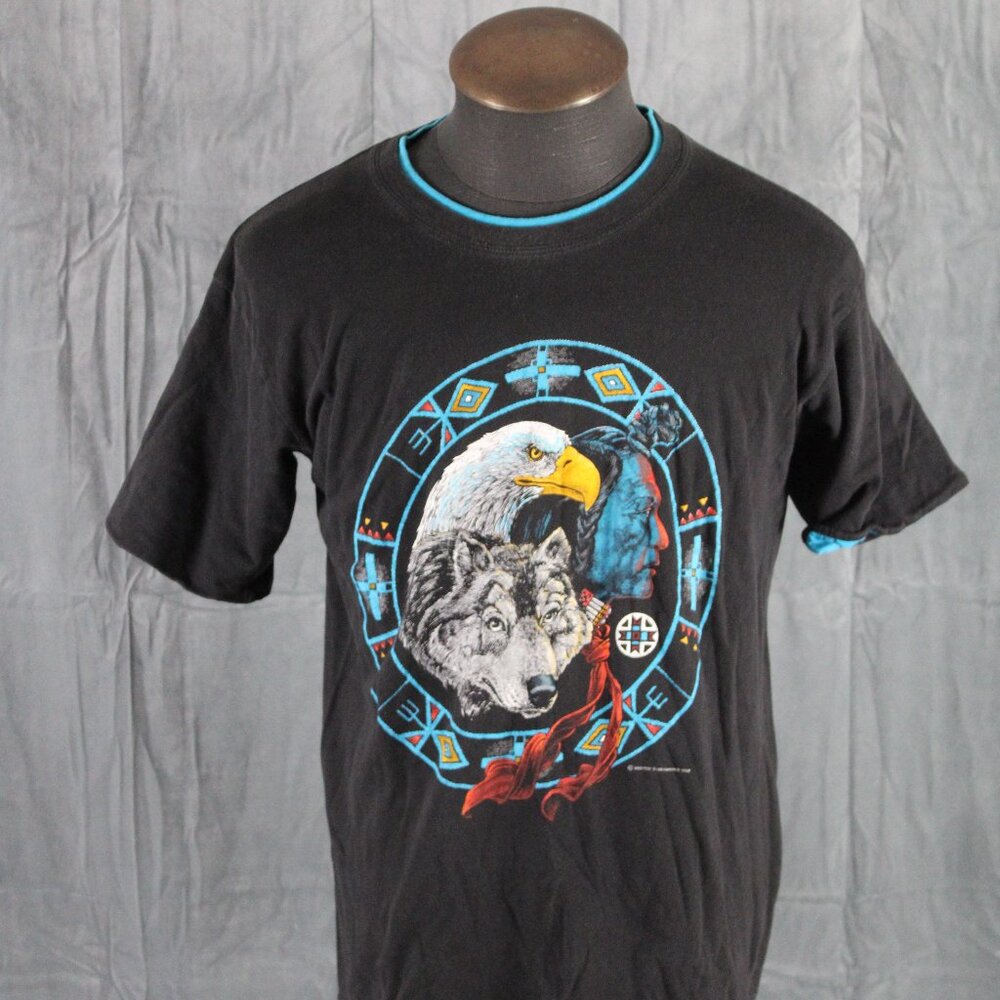 Vintage Graphic T-shirt - Eagle Wolf and First Nation Graphic - Men's Medium